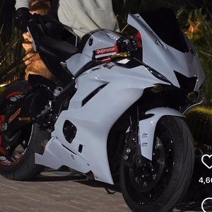 Meet your Posher, Cesar